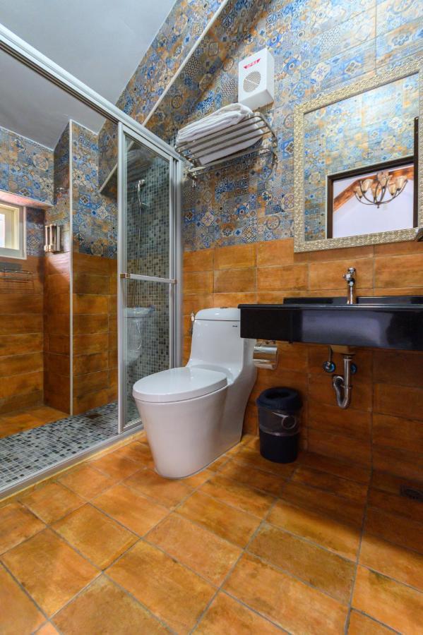 פולי Mushroom Forest Guesthouse Camping Site מראה חיצוני תמונה