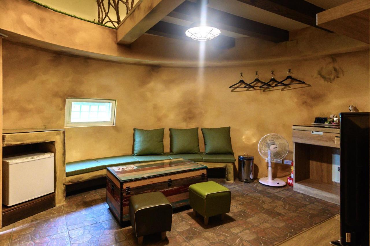 פולי Mushroom Forest Guesthouse Camping Site מראה חיצוני תמונה