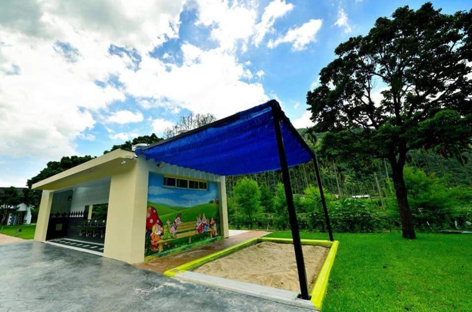 פולי Mushroom Forest Guesthouse Camping Site מראה חיצוני תמונה
